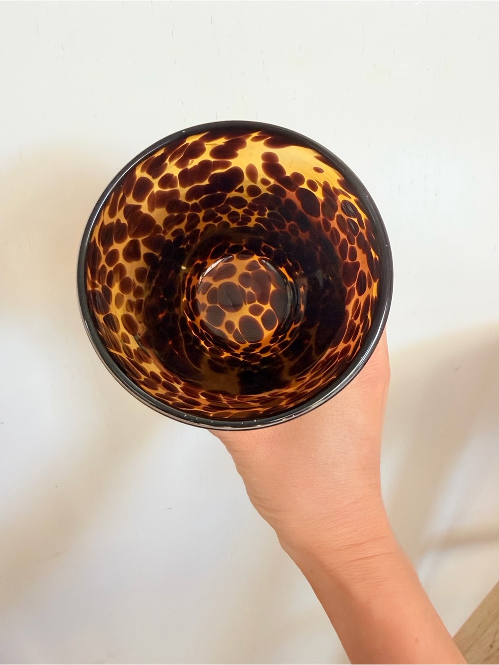 Tortoiseshell Glass Cup - Amber Brown - Picture 4 of 4